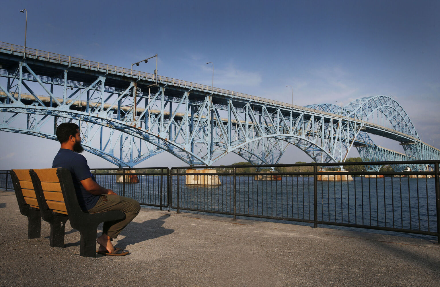 Bridge vistas